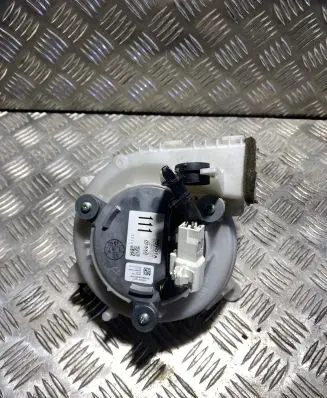 Toyota Prius (XW30) Hybrid/electric vehicle battery fan G923047020