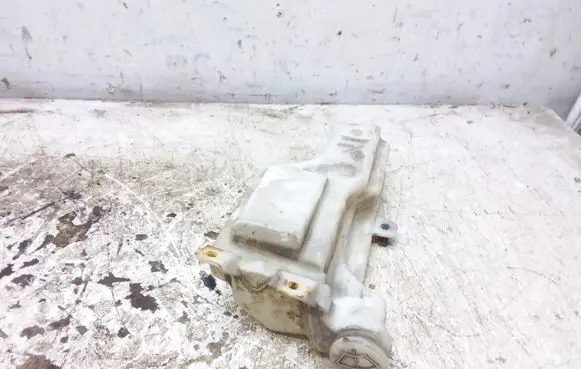 Ford Ranger Windshield washer fluid reservoir/tank UR5667480 KT142