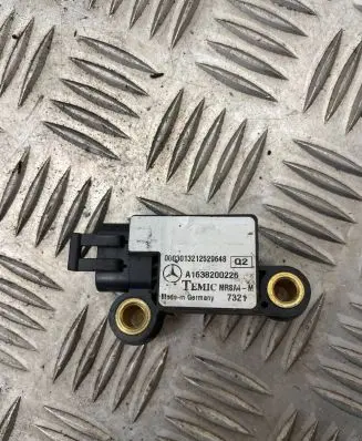 Mercedes-Benz ML W163 Airbag deployment crash/impact sensor A1638200226 0003013512529648