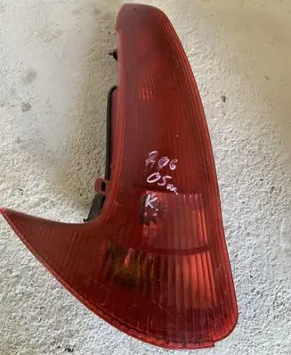 Peugeot 206 Rear/tail lights 9541540677