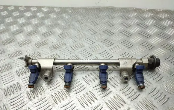 KIA Soul Fuel injector 353102B00