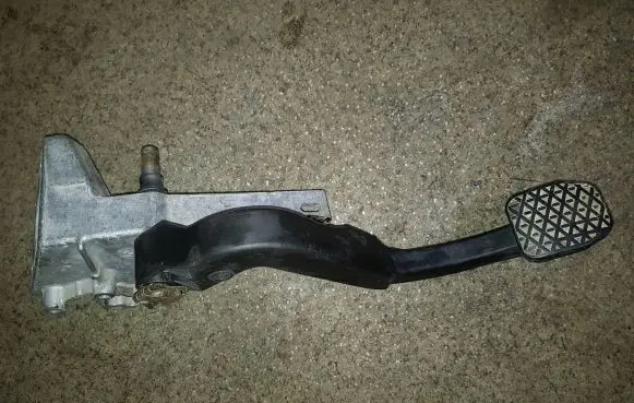 BMW 3 E36 Brake pedal 1158993 1158659