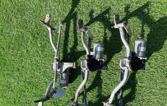 Renault Trafic III (X82) Wiper motor