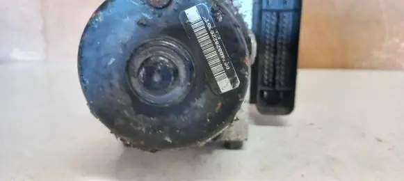 Volkswagen Golf IV ABS Pump 1J0907379Q