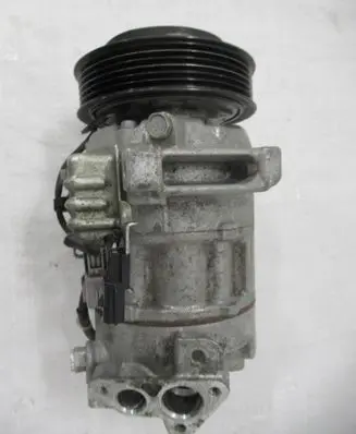 Nissan X-Trail T32 Air conditioning (A/C) compressor (pump) 926004MS1A