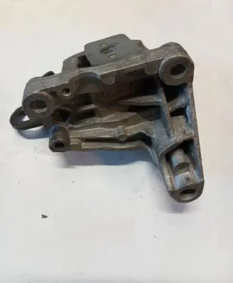 Volvo XC90 Engine mount bracket 30741583