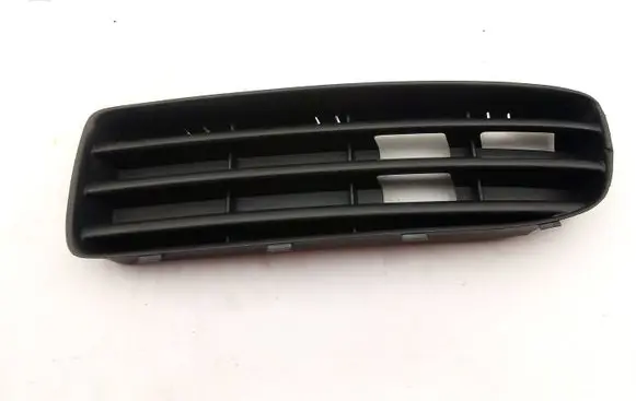 Skoda Octavia Mk1 (1U) Front bumper lower grill 1U0807367B