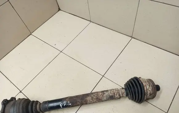 Volkswagen PASSAT B5 Front driveshaft 