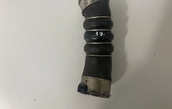 BMW 1 E81 E87 Intercooler hose/pipe 7797480