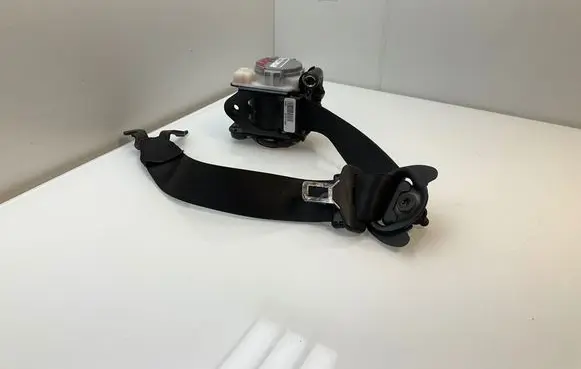 BMW X3 F25 Front seatbelt 3066322 306961499001M GR17T4G113