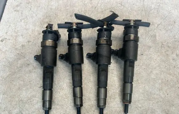 Peugeot 2008 I Fuel injectors set 0445110566 027766