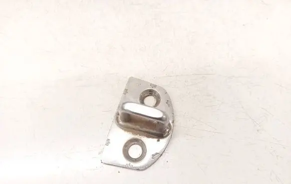 Skoda Superb B5 (3U) Rear door lock loop/hook striker 1U0837033B