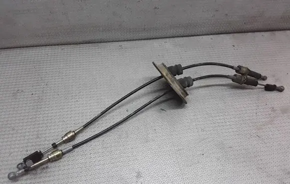 Gear shift cable linkage