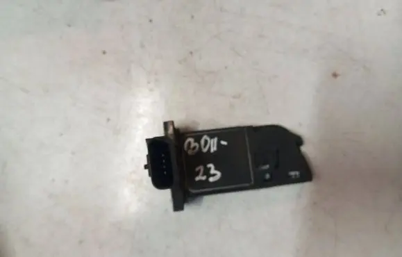 Volvo V50 Mass air flow meter 7M5112B579