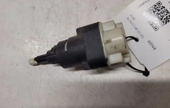 Audi A6 S6 C5 4B Brake pedal sensor switch 1K2945511