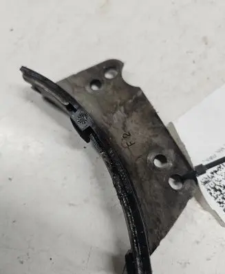 KIA Sorento Slide rail for timing chain 