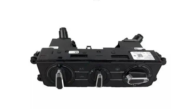 Volkswagen Polo VI Climate control unit 2G2820045P
