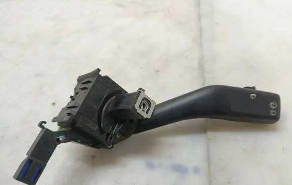 Volkswagen Golf V Wiper control stalk 1K0953519 ANP80H023B 24E0633B
