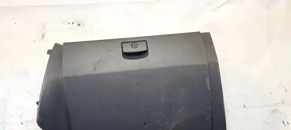 KIA Sorento Glove box 848303e000