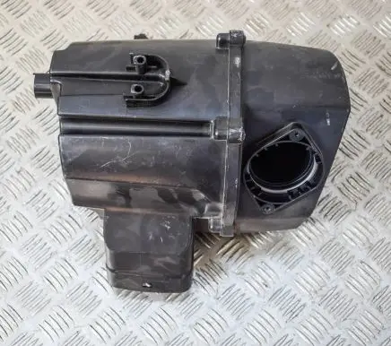 Audi A1 Air filter box