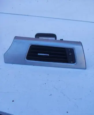 BMW 3 E92 E93 Rear air vent grill 9130468 S02672