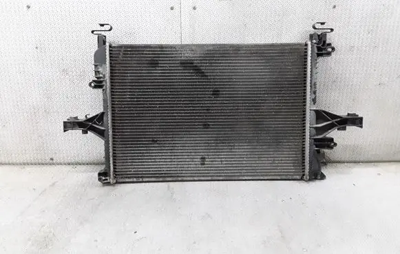 Volvo S80 Coolant radiator 30645149