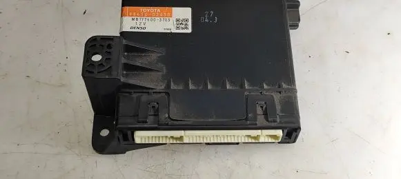 Toyota Auris 150 Air conditioner control unit module 8865002430 MB1776003703