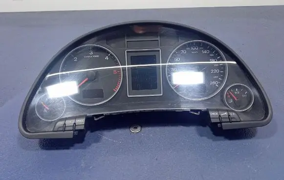 Audi A4 S4 B7 8E 8H Speedometer (instrument cluster) 8E0920900R