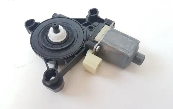 Volkswagen Tiguan Rear door window regulator motor 5Q0959801A 0130822715 E850202097