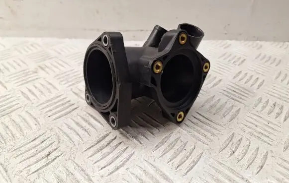 Toyota Verso Thermostat housing 163230R011 163200R011A