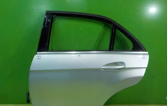 Mercedes-Benz E W212 Rear door XP262
