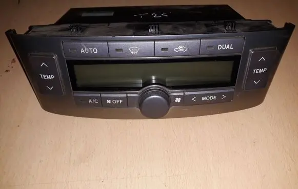 Toyota Avensis T250 Climate control unit 5590005160