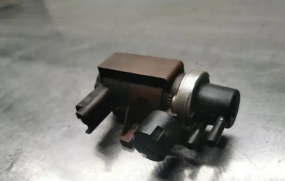 Volvo V50 Turbo solenoid valve 70086602 9650098380