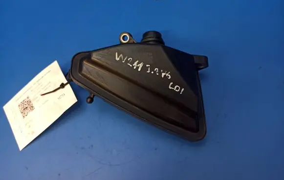 Mercedes-Benz E W211 Intake resonator A6421400087