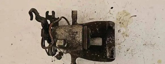 Volkswagen Caddy Rear brake caliper