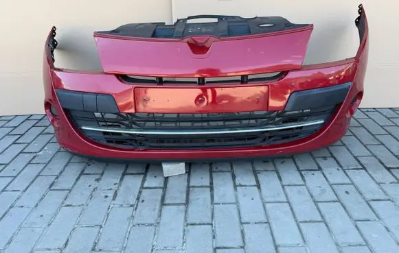 Renault Megane III Front bumper 