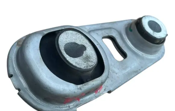 Nissan Qashqai J12 Engine mount bracket 113606la0a