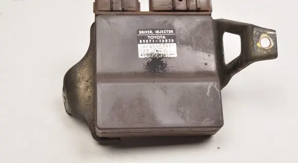 Toyota Avensis Verso Injection control unit/module 89871-20030
