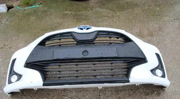 Toyota Yaris XP210 Front bumper