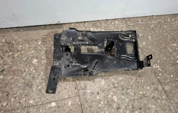 Citroen DS7 Crossback Battery tray 9821150580 982115058005