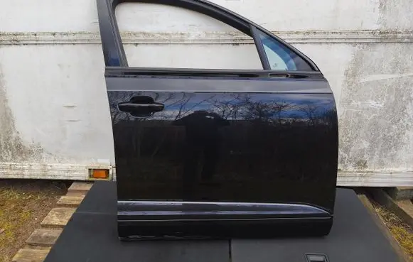 Audi Q7 4M Front door