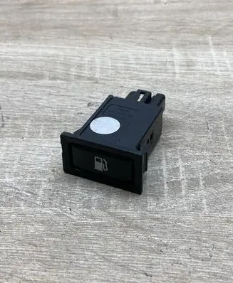 Toyota Avensis T250 Fuel tank opening switch 156795 5660S55