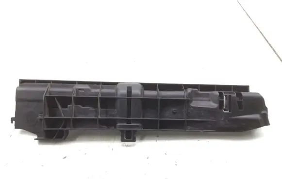 Radiator mount bracket