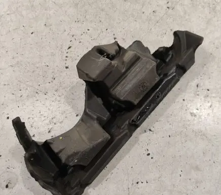 Mercedes-Benz E W211 Other engine bay part A6420160724