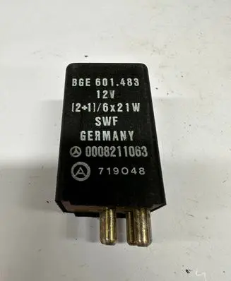 Mercedes-Benz E W124 Other relay 0008211063
