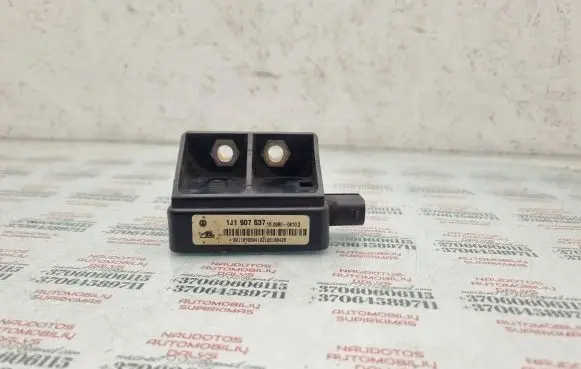 Volkswagen Golf IV ESP acceleration yaw rate sensor 1J0907657