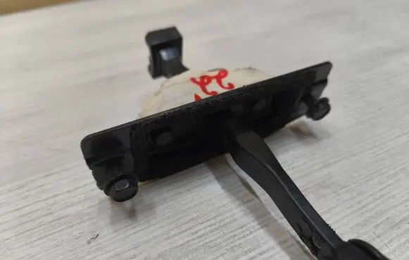 Nissan Qashqai J12 Front door check strap stopper 