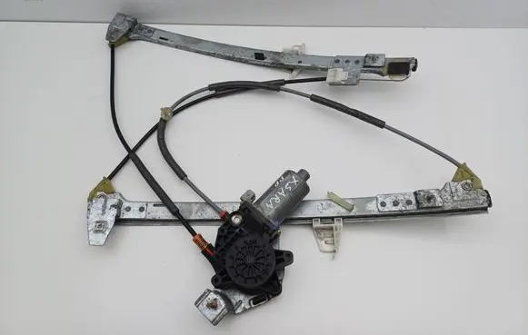 Citroen Xsara Picasso Front door window regulator with motor 