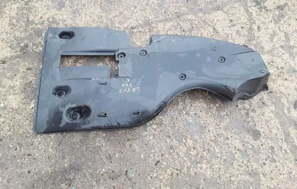 Lexus IS 220D-250-350 Engine splash shield/under tray 5839853020