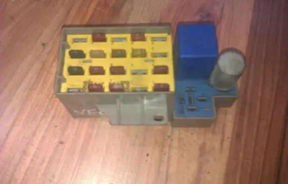 Chrysler Neon I Fuse box set P04661897